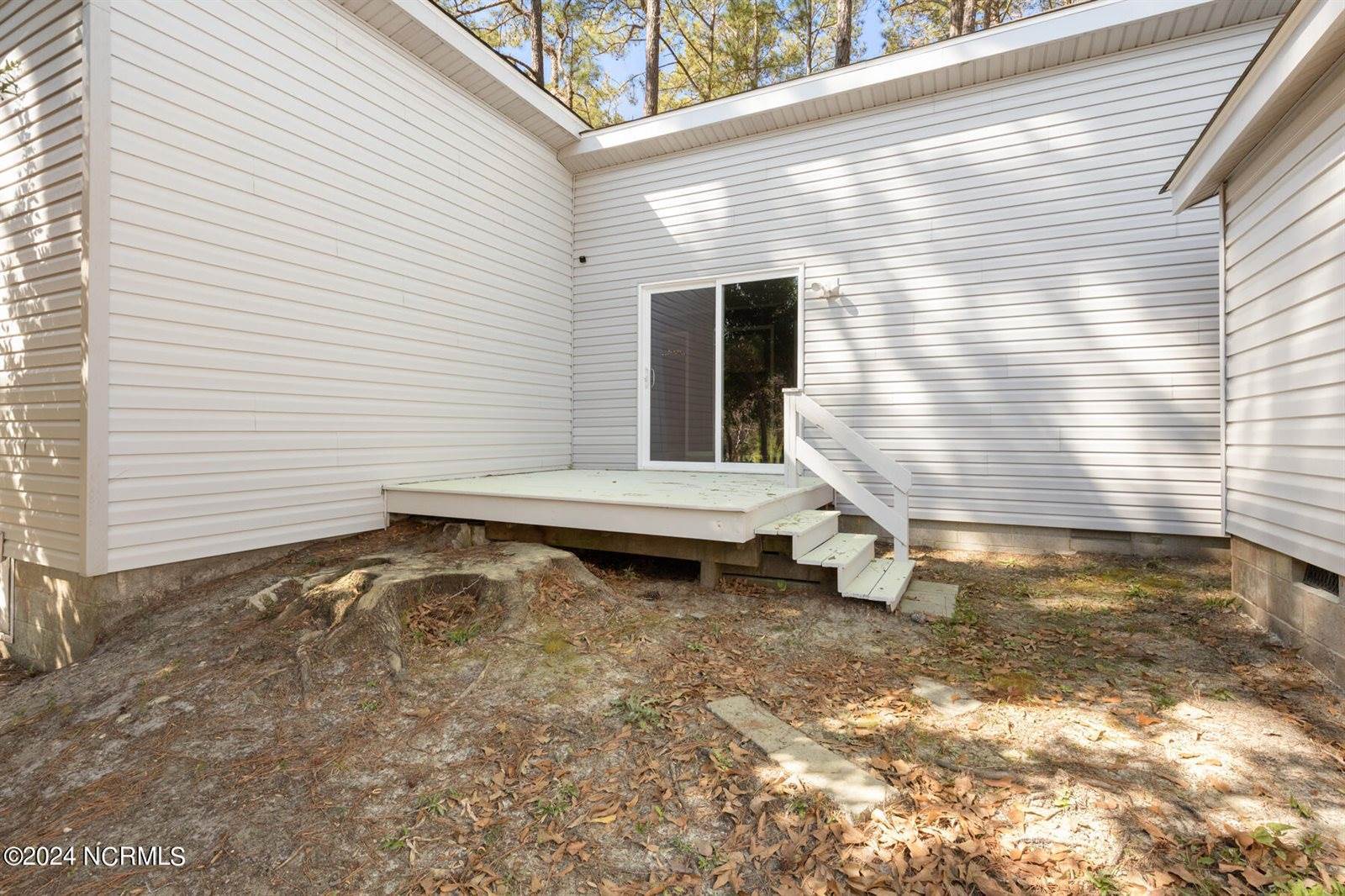 102 Dogwood Drive, Cedar Point, NC 28584