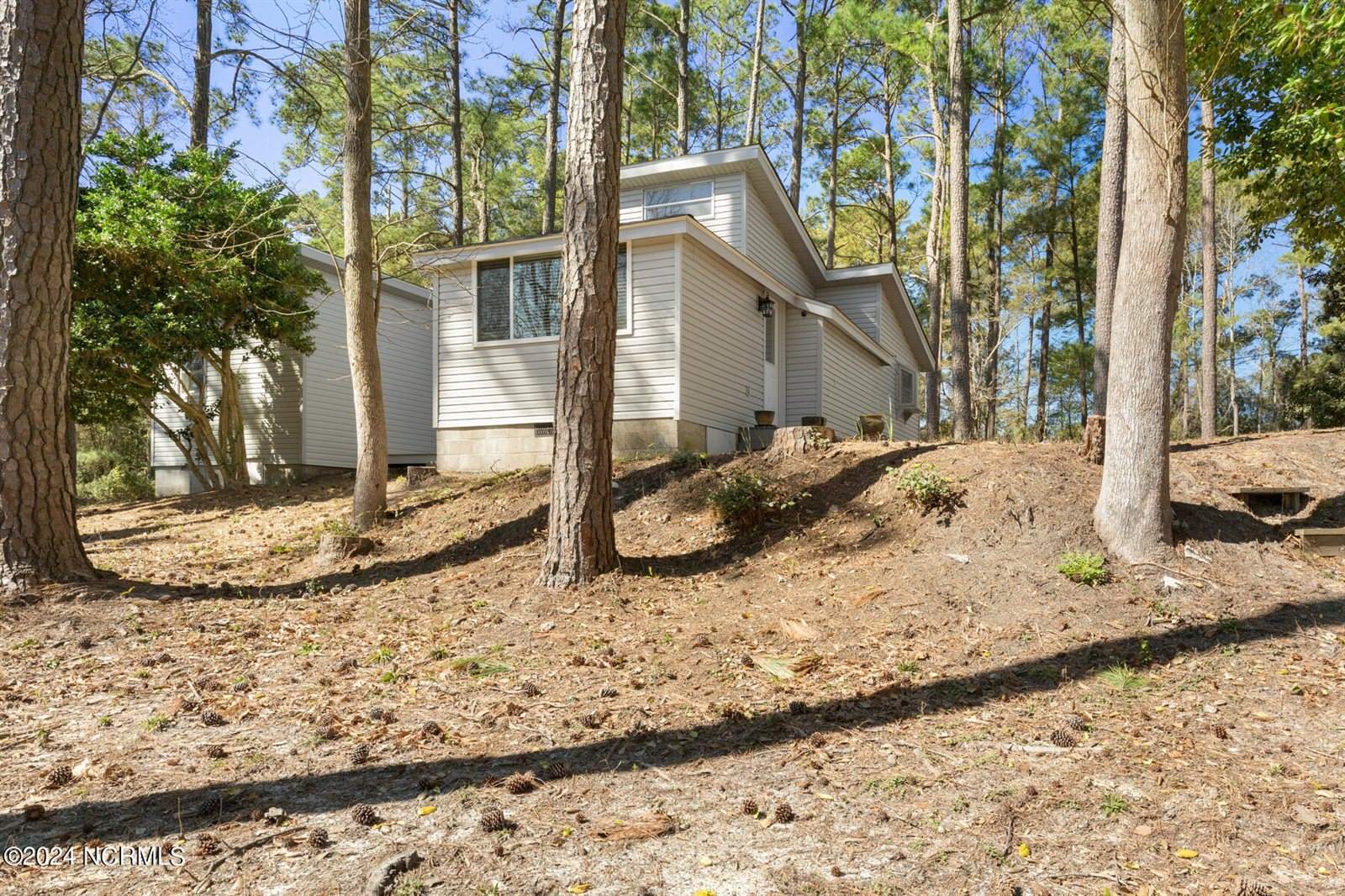 102 Dogwood Drive, Cedar Point, NC 28584