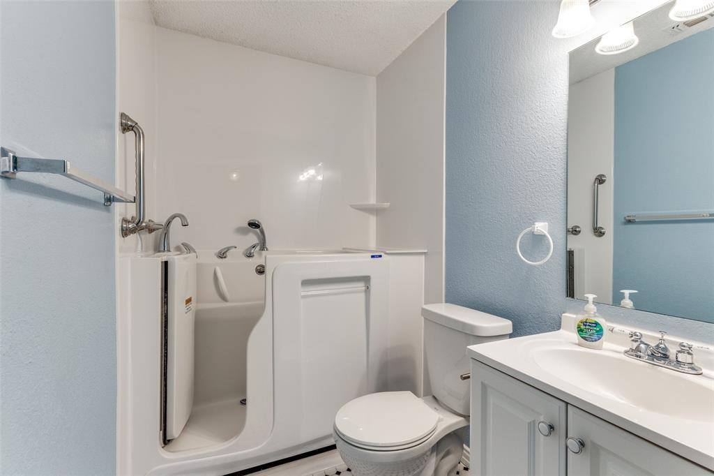 2737 Brea Canyon Road, Fort Worth, TX 76108