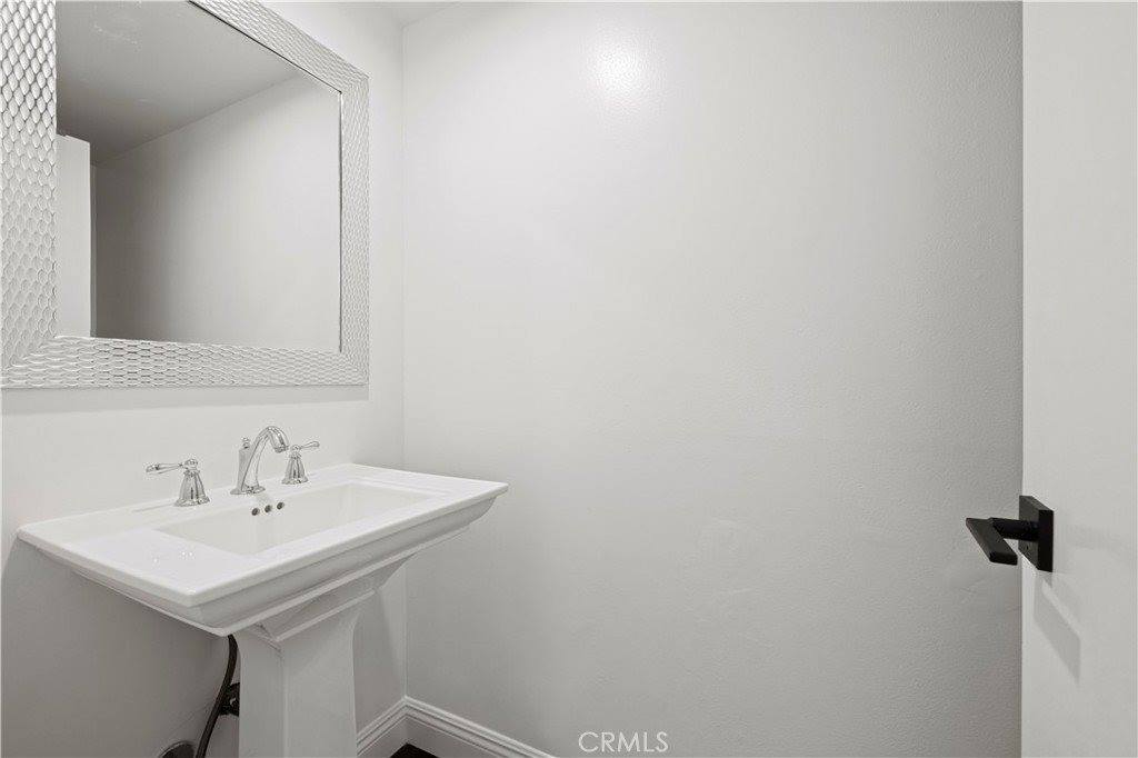 23434 Via Gayo, Valencia, CA 91355