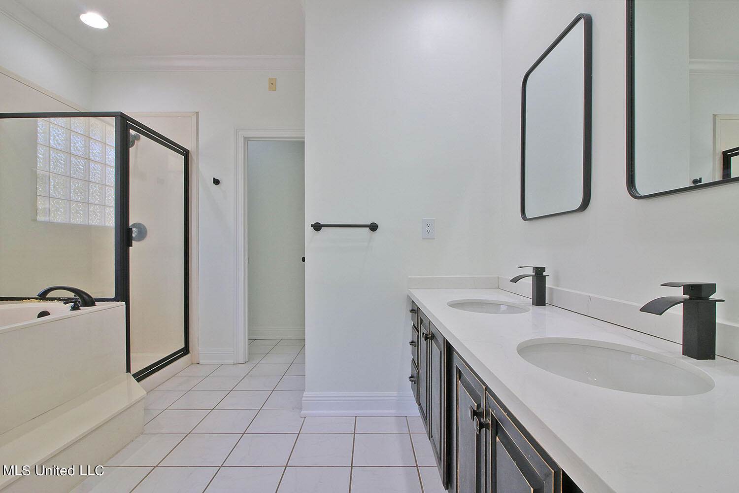 8328 Pine Cone Drive, Gautier, MS 39553