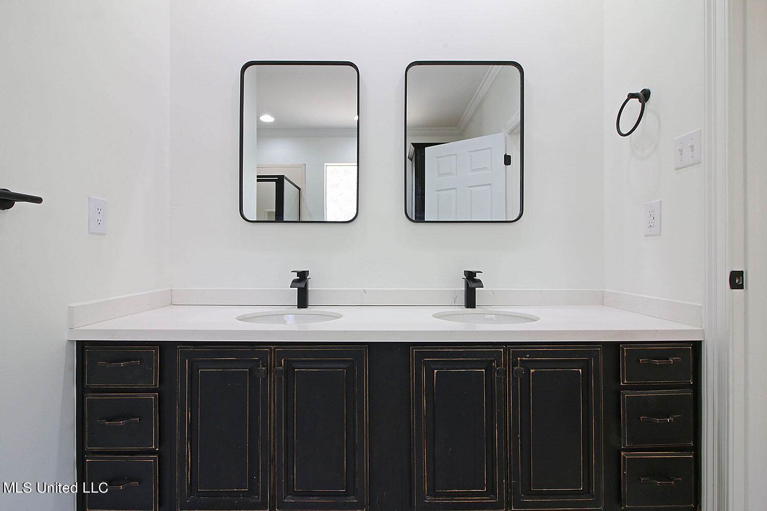 8328 Pine Cone Drive, Gautier, MS 39553