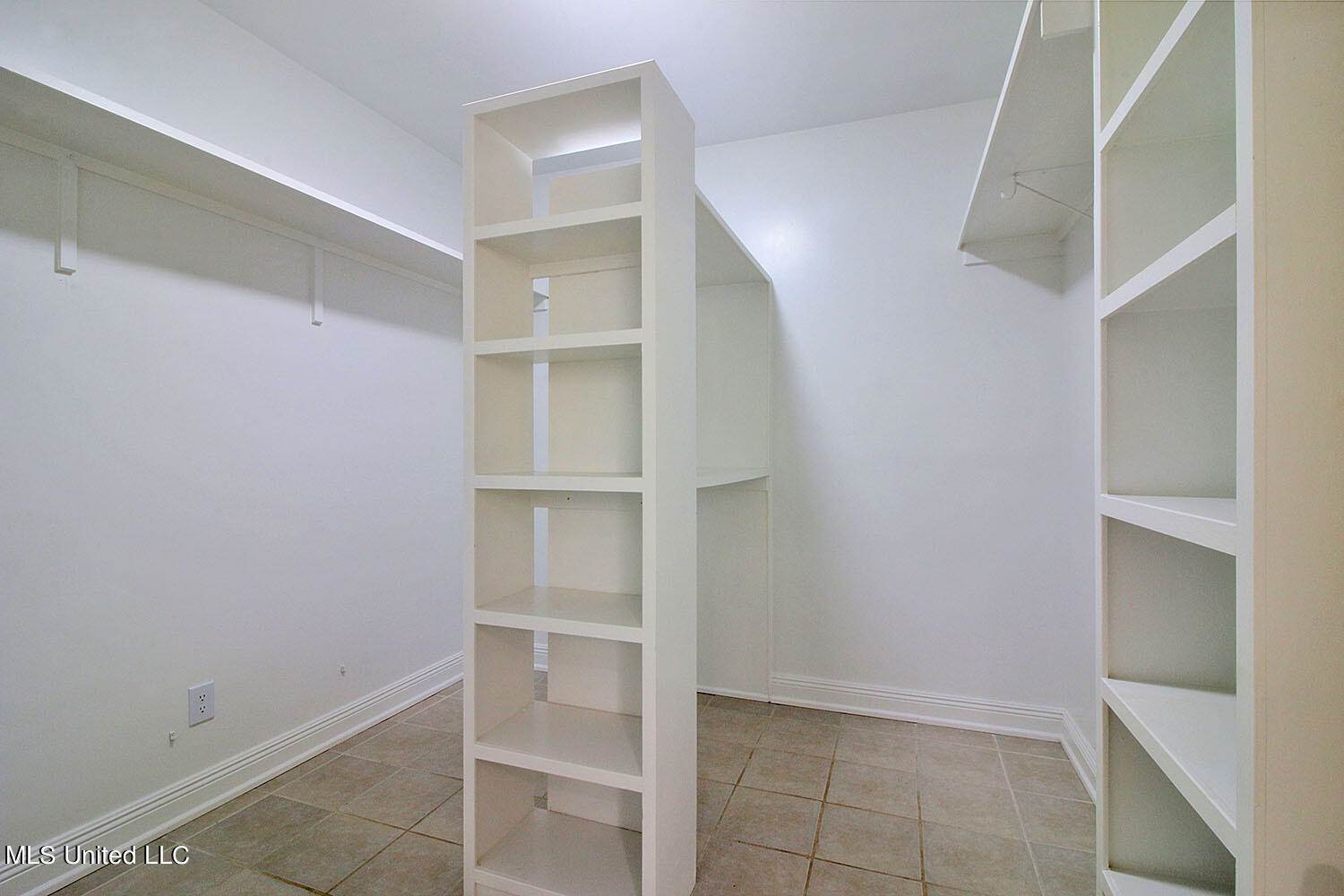 8328 Pine Cone Drive, Gautier, MS 39553