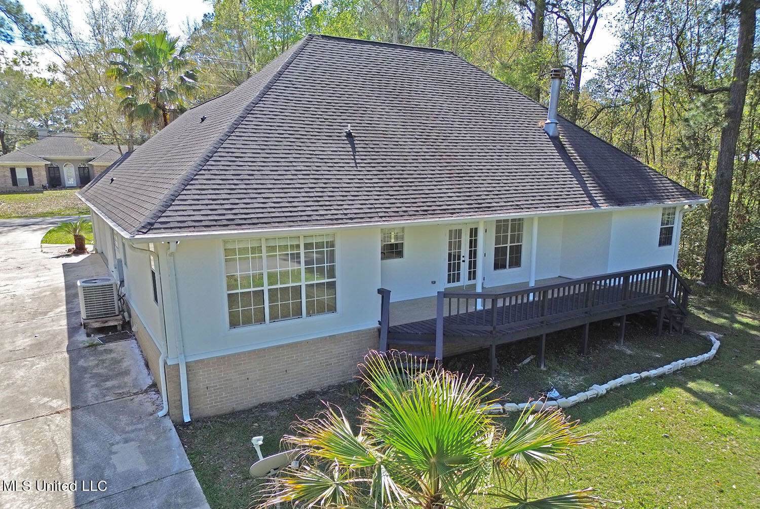 8328 Pine Cone Drive, Gautier, MS 39553