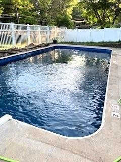 11227 East 48 Street, Kansas City, MO 64133