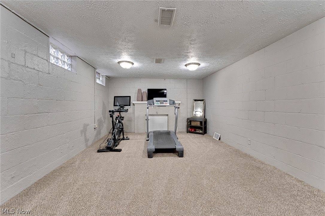 267 West Main Street, Canfield, OH 44406