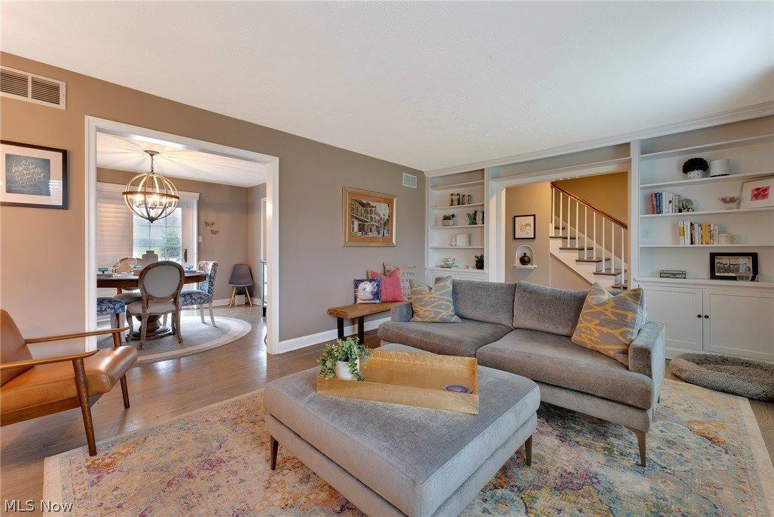 267 West Main Street, Canfield, OH 44406