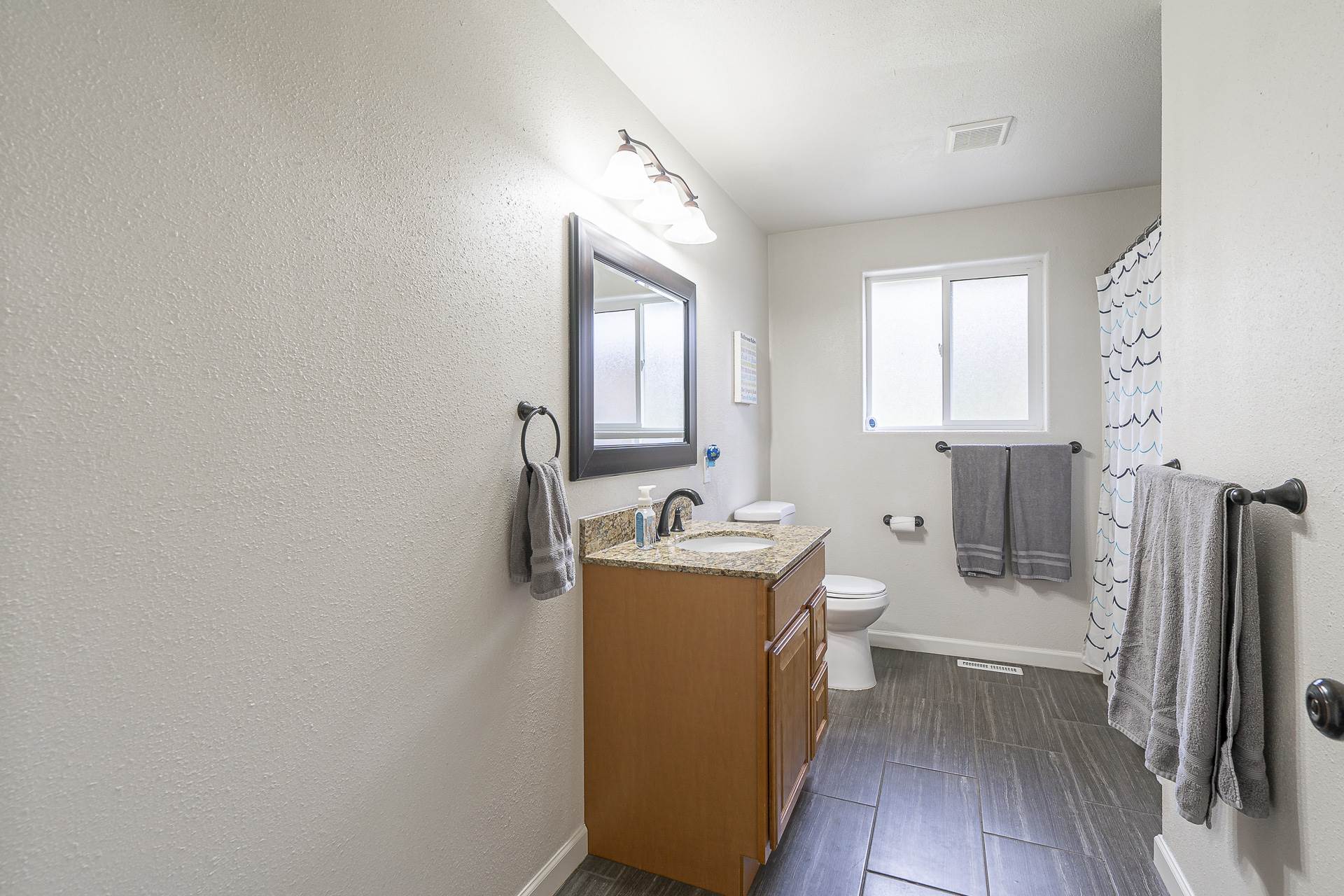 38979 Sodaville Waterloo Dr, Lebanon, OR 97355