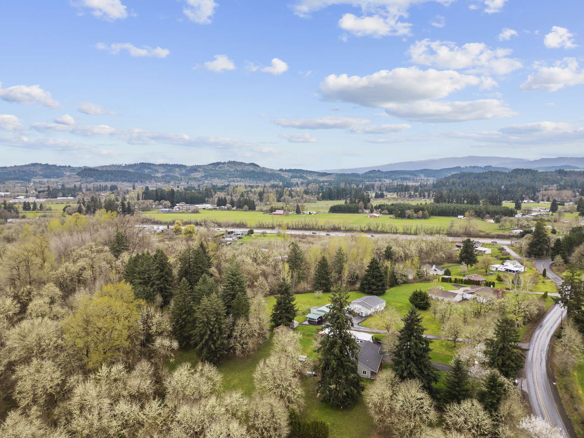 38979 Sodaville Waterloo Dr, Lebanon, OR 97355