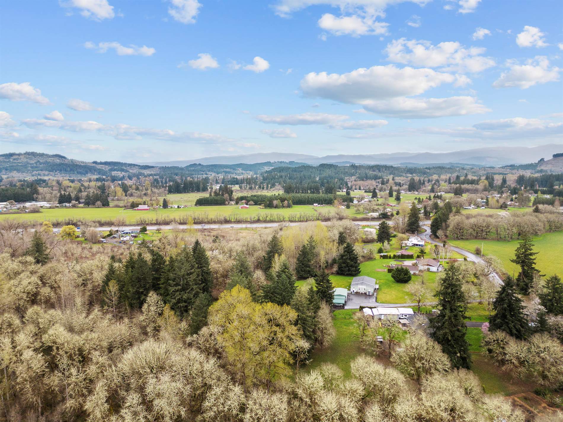 38979 Sodaville Waterloo Dr, Lebanon, OR 97355