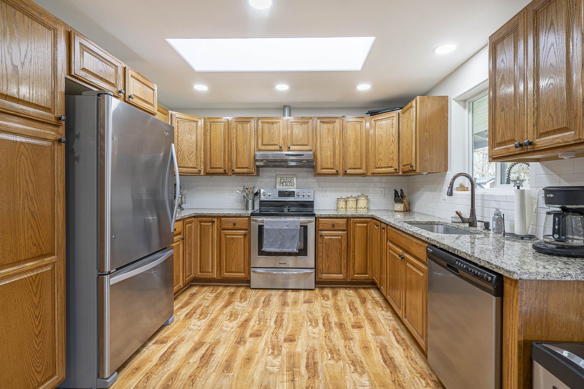 38979 Sodaville Waterloo Dr, Lebanon, OR 97355