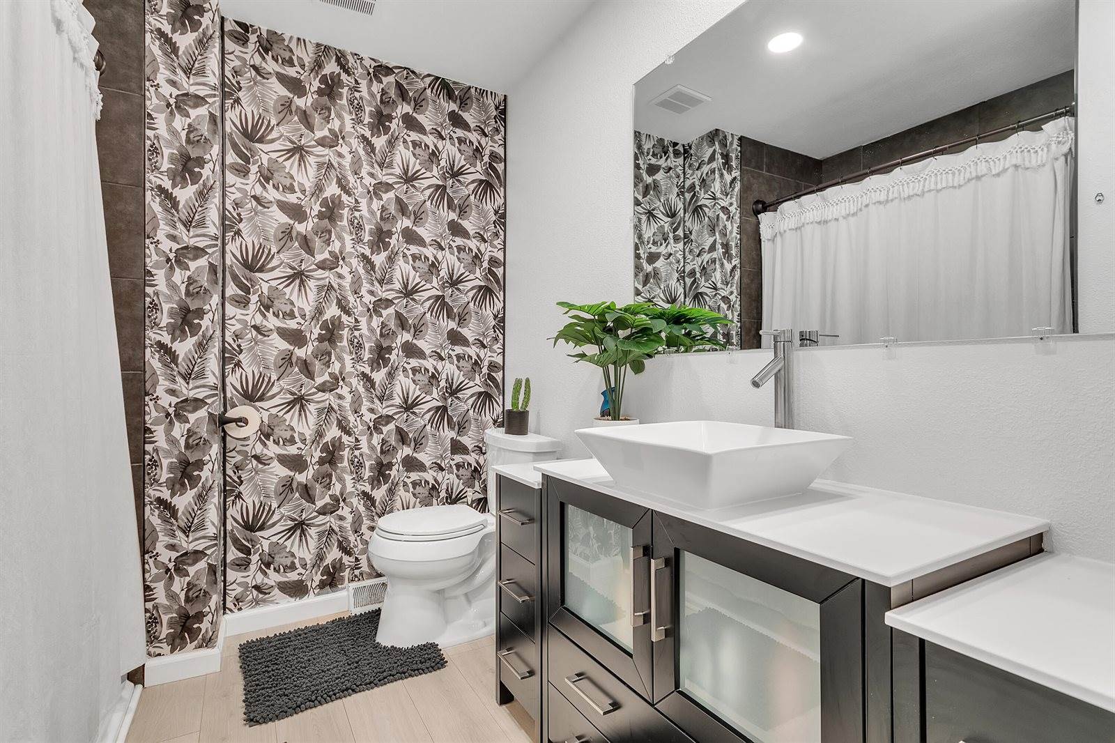 4780 Camfield Dr, Brookfield, WI 53045