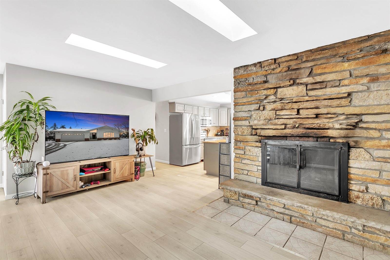 4780 Camfield Dr, Brookfield, WI 53045