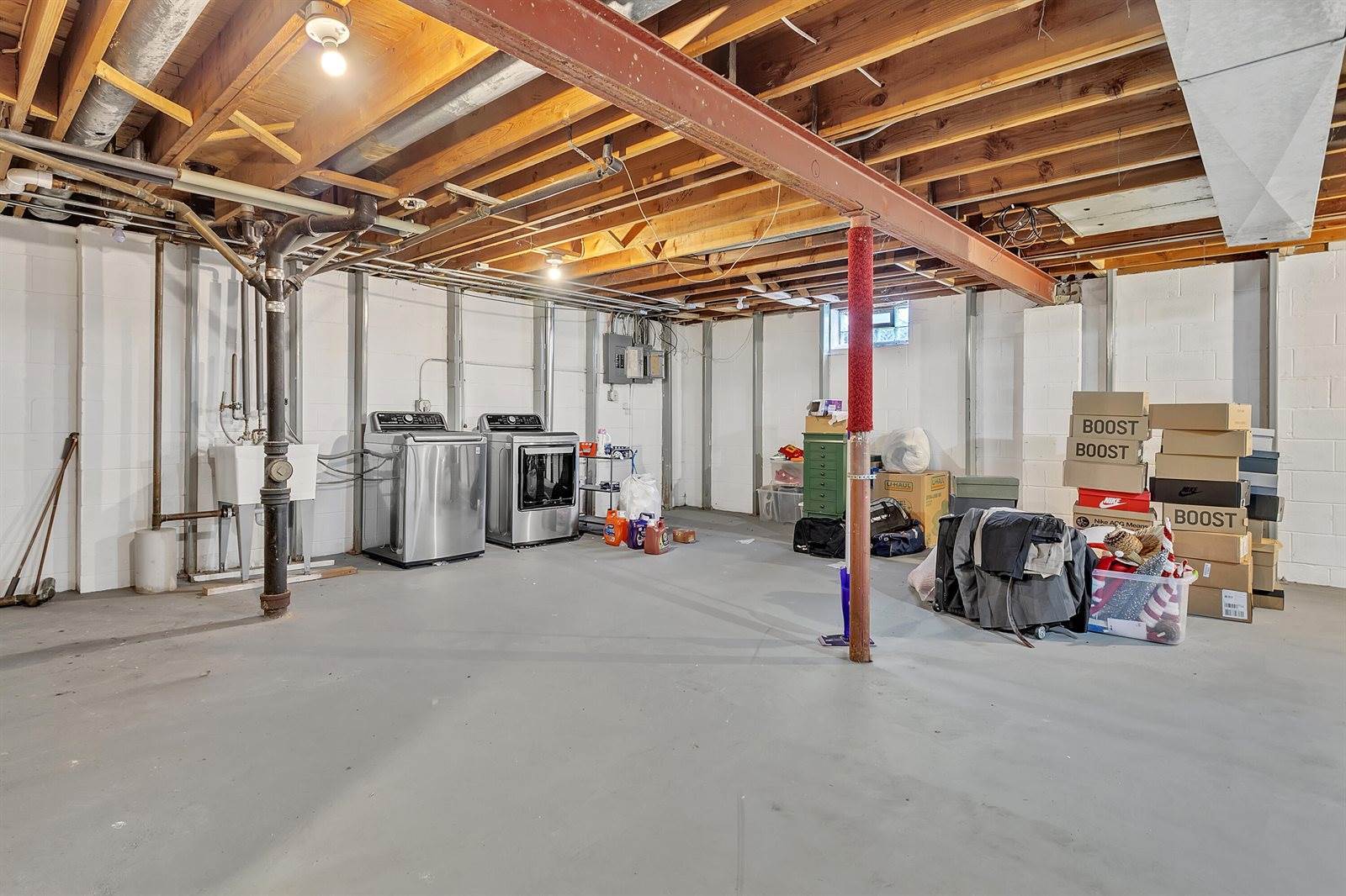 4780 Camfield Dr, Brookfield, WI 53045