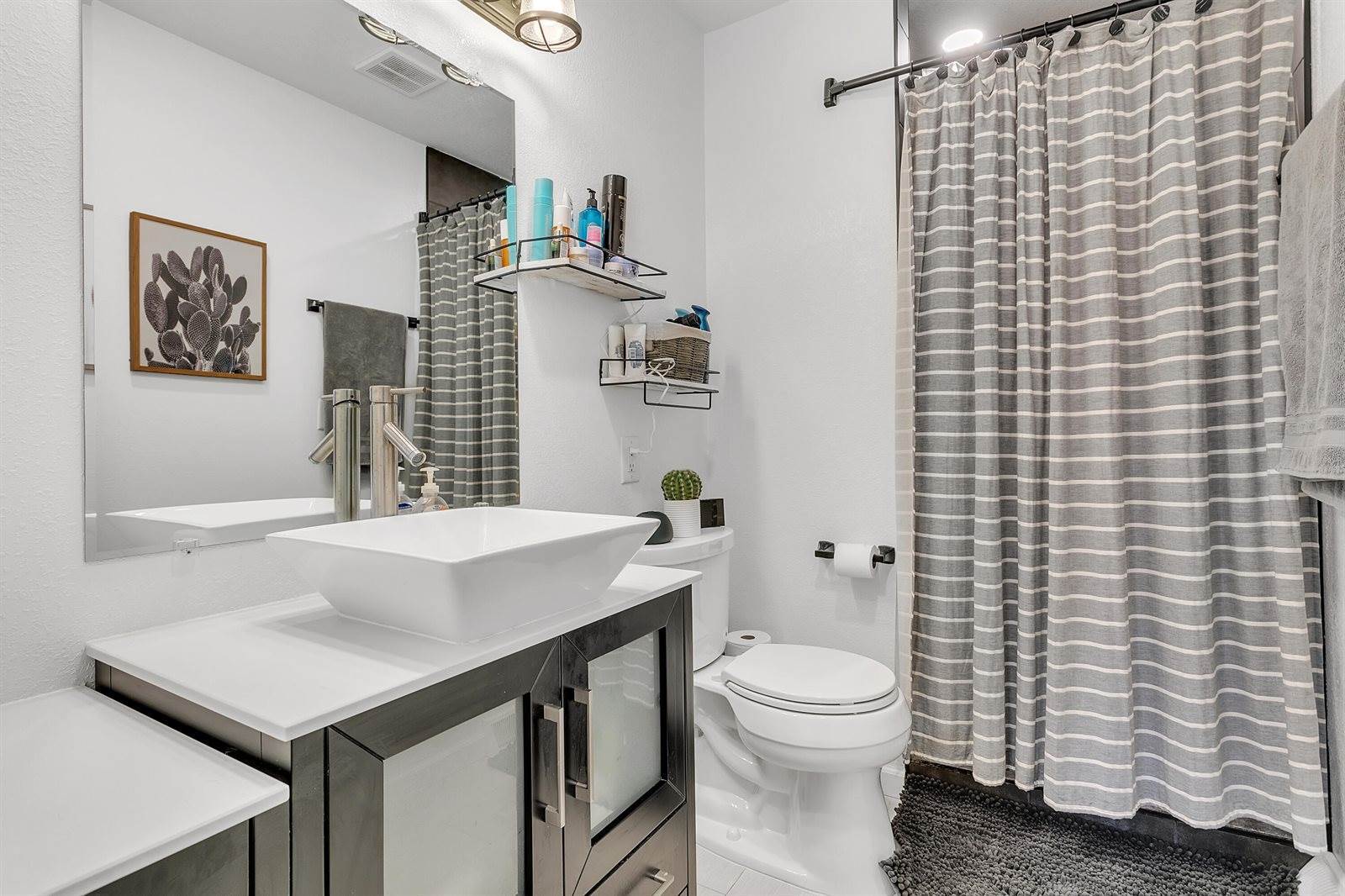 4780 Camfield Dr, Brookfield, WI 53045