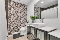 4780 Camfield Dr, Brookfield, WI 53045