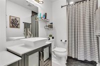 4780 Camfield Dr, Brookfield, WI 53045