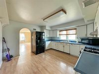 1135 LaCresta Drive, Freeport, IL 61032