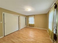 1135 LaCresta Drive, Freeport, IL 61032