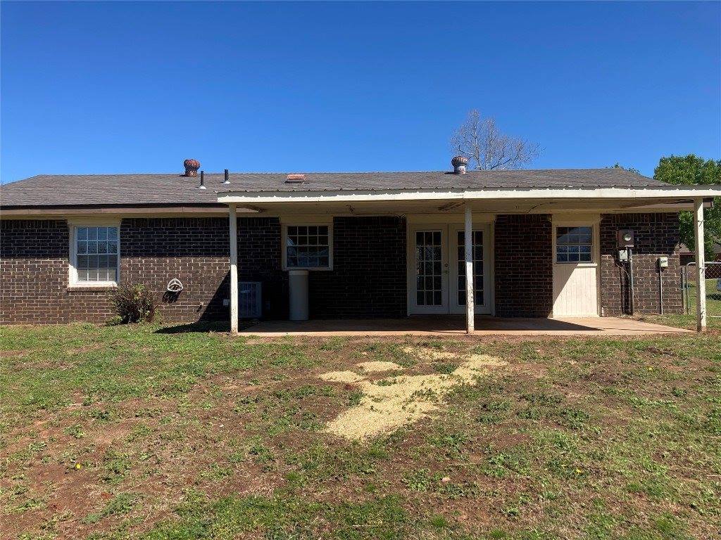 406 Crestdale Drive, Noble, OK 73068