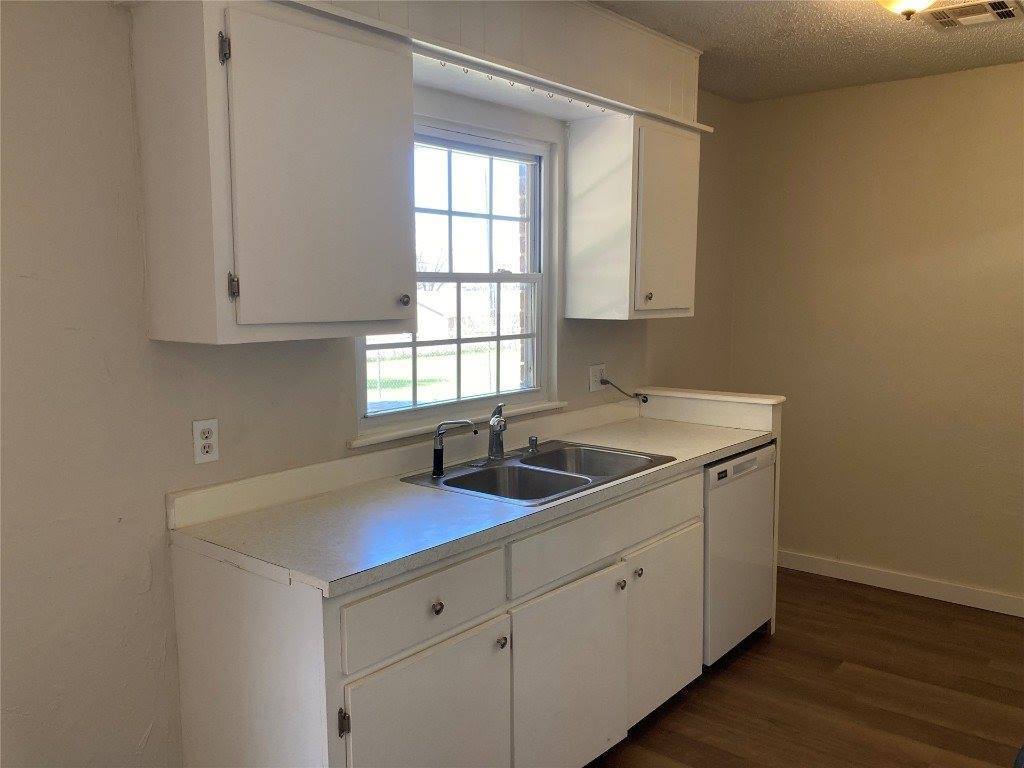 406 Crestdale Drive, Noble, OK 73068