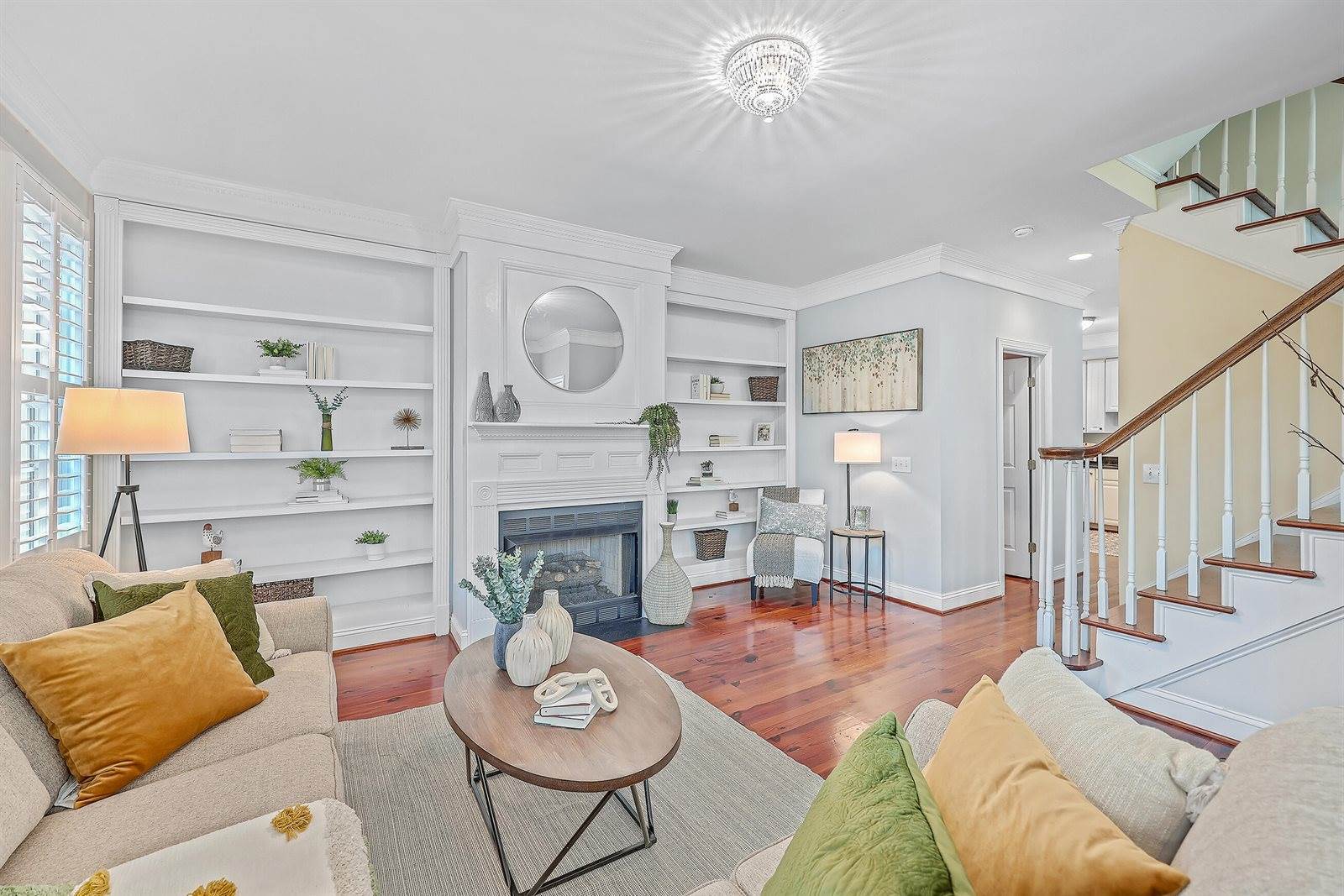 207 Wentworth Street, Charleston, SC 29401