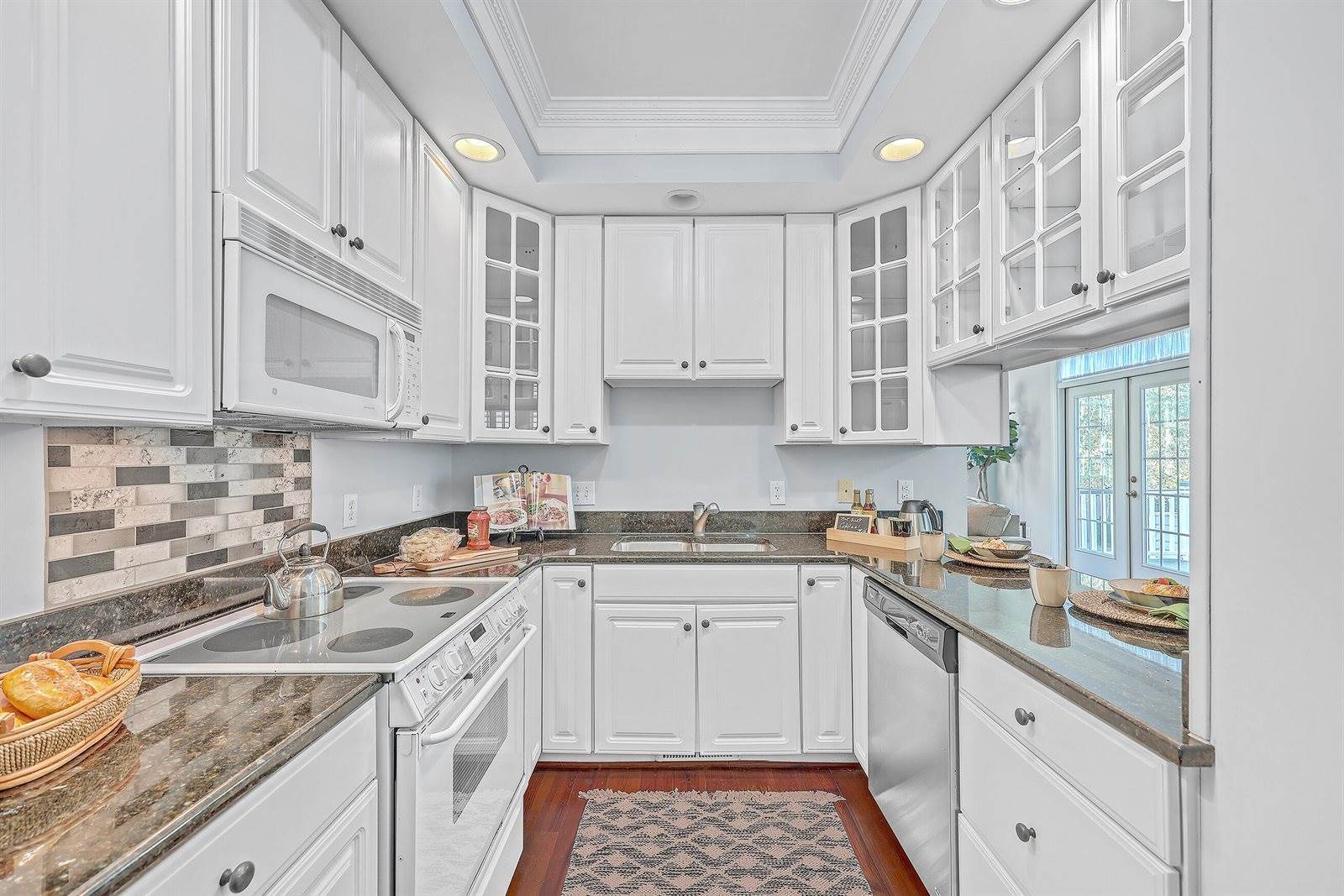 207 Wentworth Street, Charleston, SC 29401