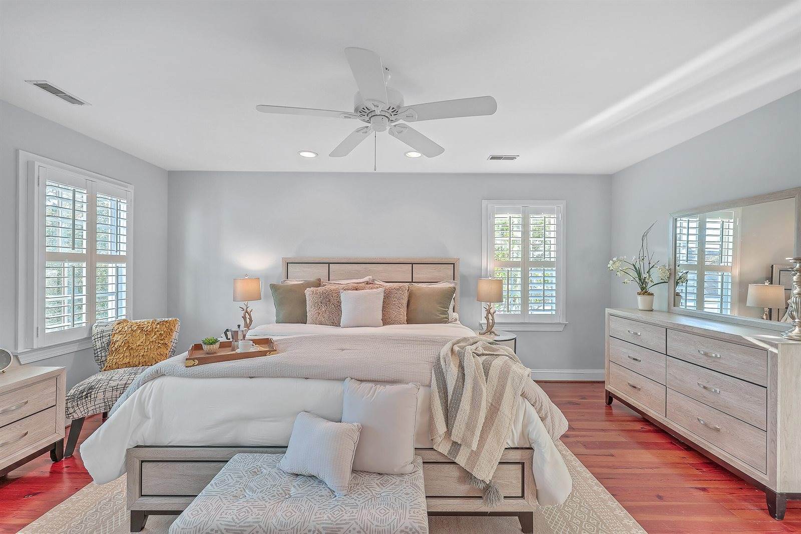 207 Wentworth Street, Charleston, SC 29401