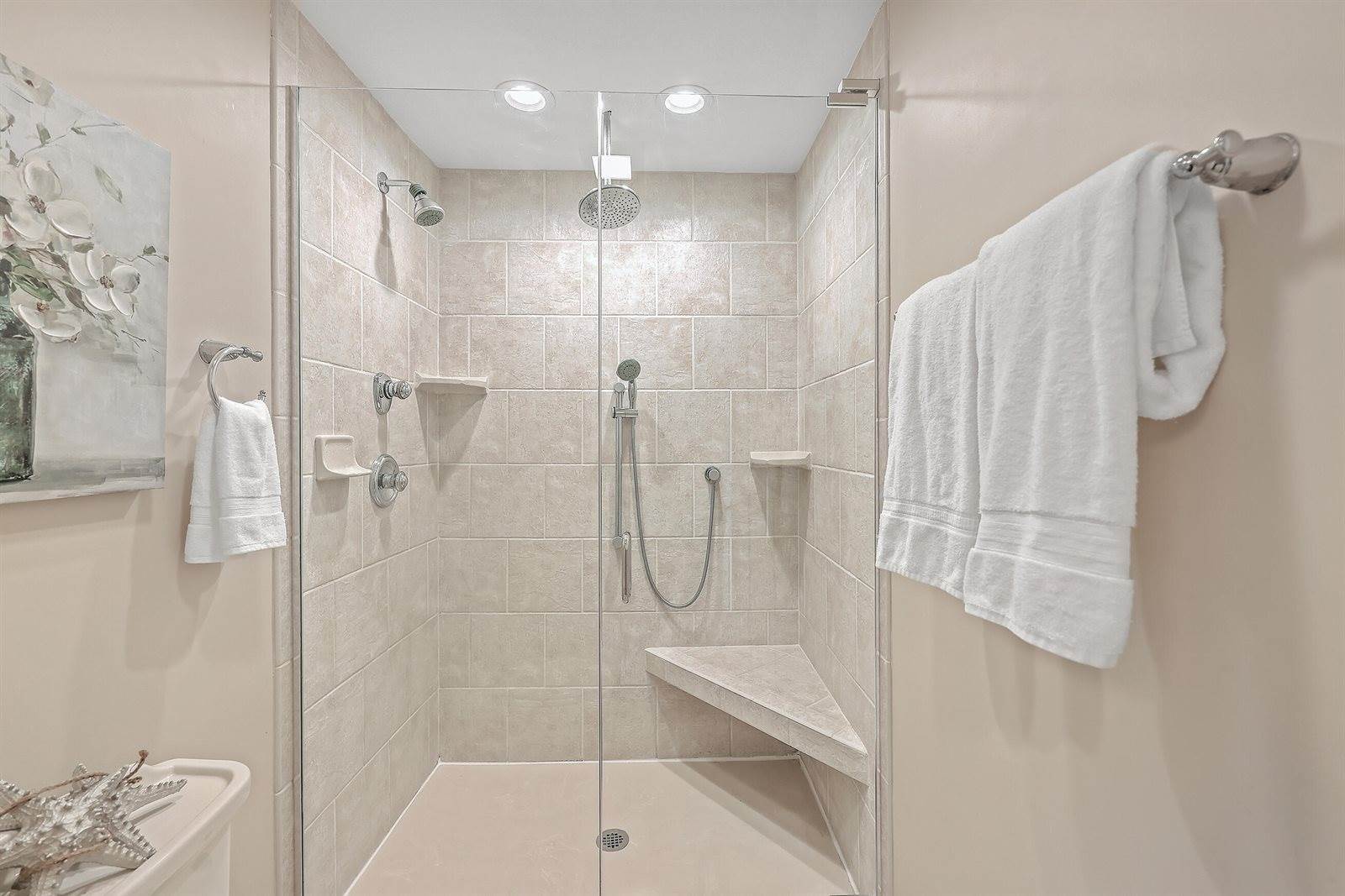 207 Wentworth Street, Charleston, SC 29401