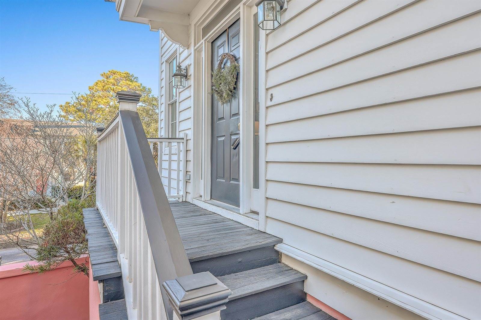 207 Wentworth Street, Charleston, SC 29401