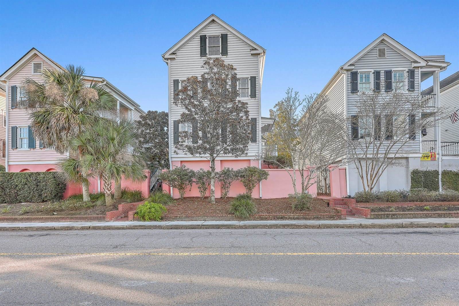 207 Wentworth Street, Charleston, SC 29401