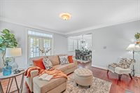 207 Wentworth Street, Charleston, SC 29401