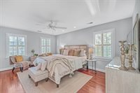 207 Wentworth Street, Charleston, SC 29401