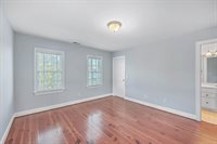 207 Wentworth Street, Charleston, SC 29401