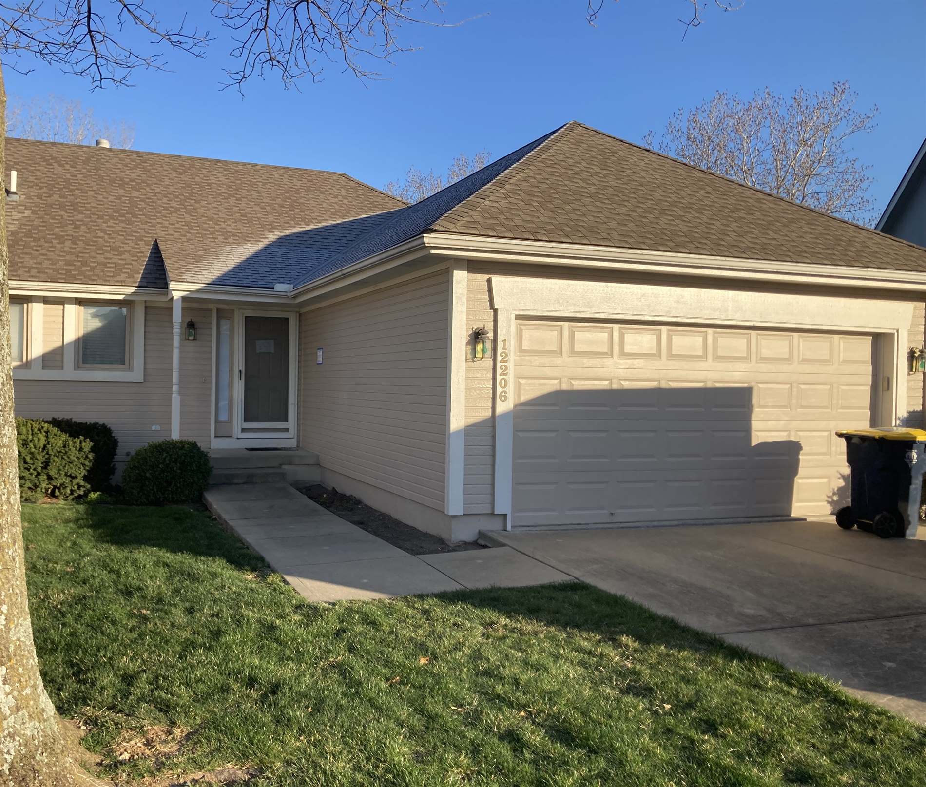 12206 E 89th St, Kansas City, MO 64138