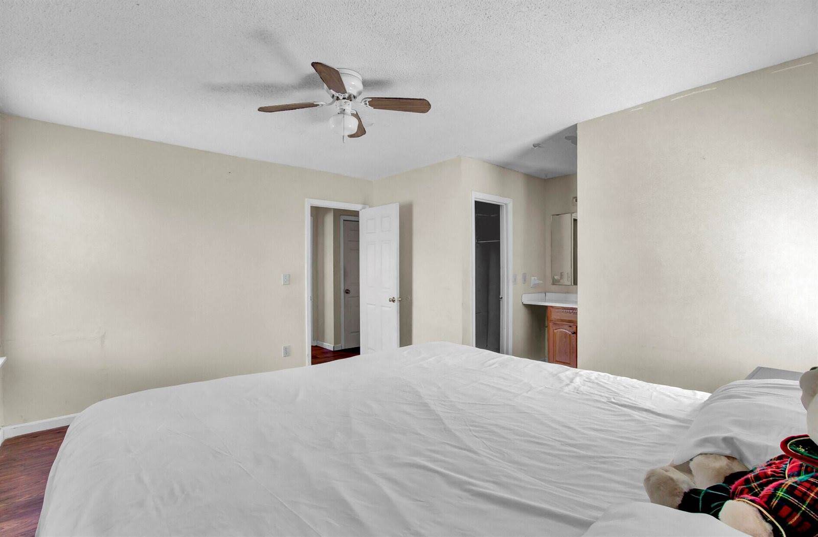 203 Kentucky Drive, Ladson, SC 29456