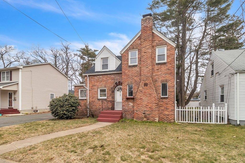 169 Carver St, Springfield, MA 01108