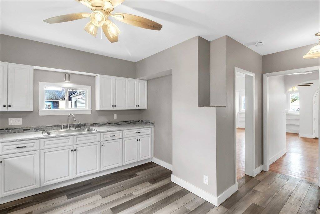 169 Carver St, Springfield, MA 01108