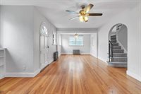 169 Carver St, Springfield, MA 01108