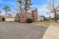 169 Carver St, Springfield, MA 01108