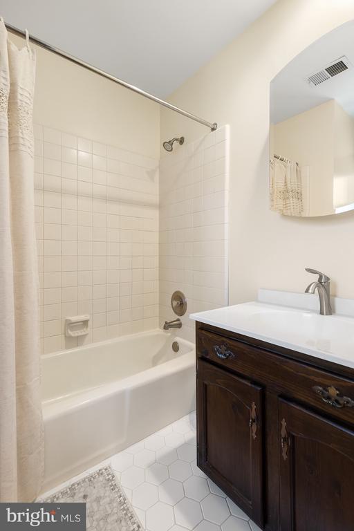 12620 Lake Coventry Drive, Bealeton, VA 22712