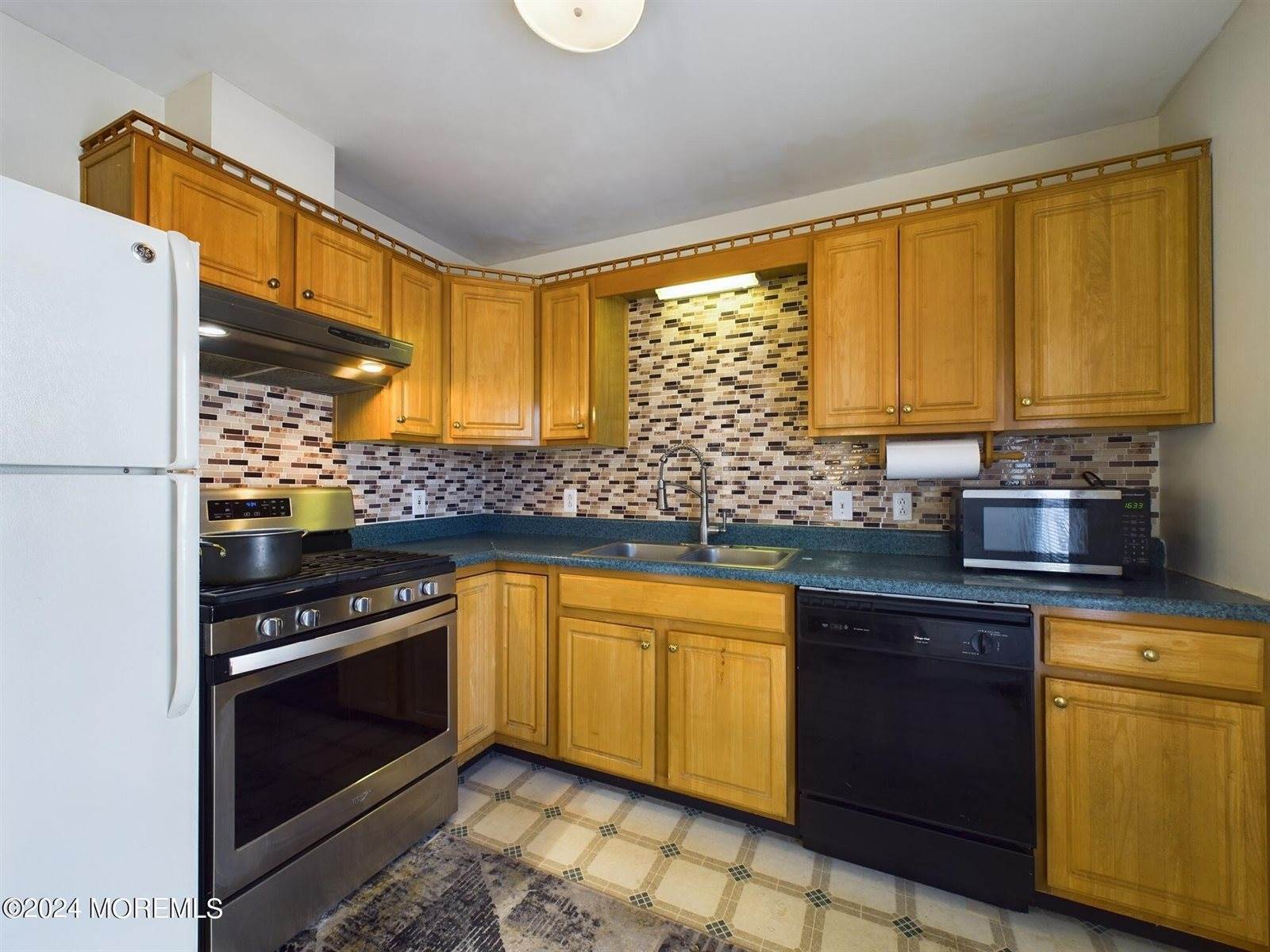 426 Stockton Street, Hightstown, NJ 08520