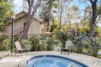 7101 Farralone Avenue, Canoga Park, CA 91303