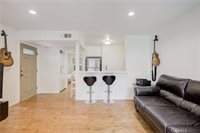 7101 Farralone Avenue, Canoga Park, CA 91303