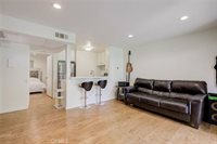 7101 Farralone Avenue, Canoga Park, CA 91303