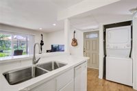 7101 Farralone Avenue, Canoga Park, CA 91303