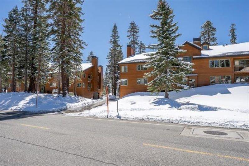 435 Lakeview Blvd. #90, Mammoth Lakes, CA 93546