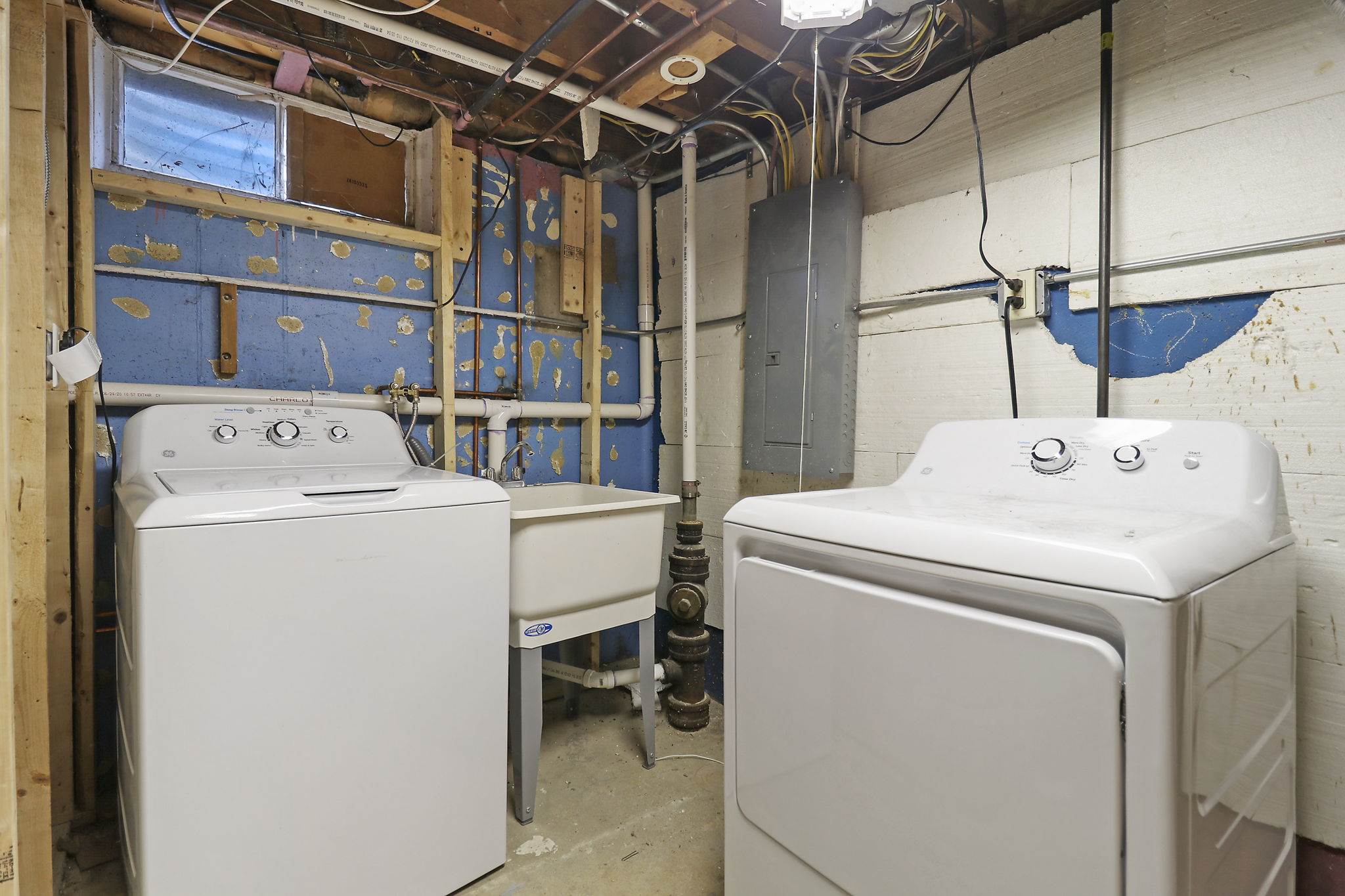 6122 49th Ave, Kenosha, WI 53142