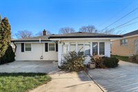 6122 49th Ave, Kenosha, WI 53142
