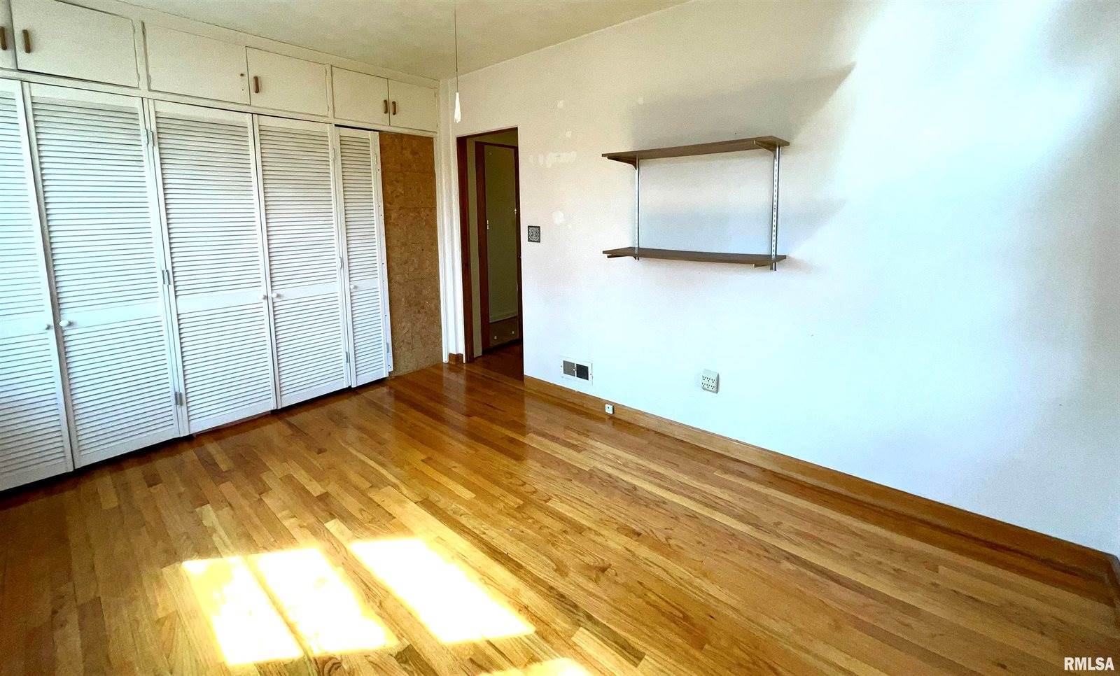 2020 12TH Street, East Moline, IL 61244